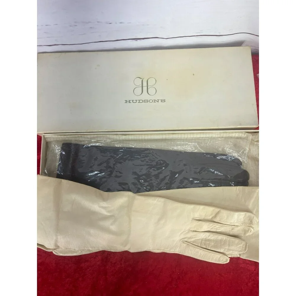 Vintage Hudson's‎ Dept Store Boxed Set Of Black And White Gloves